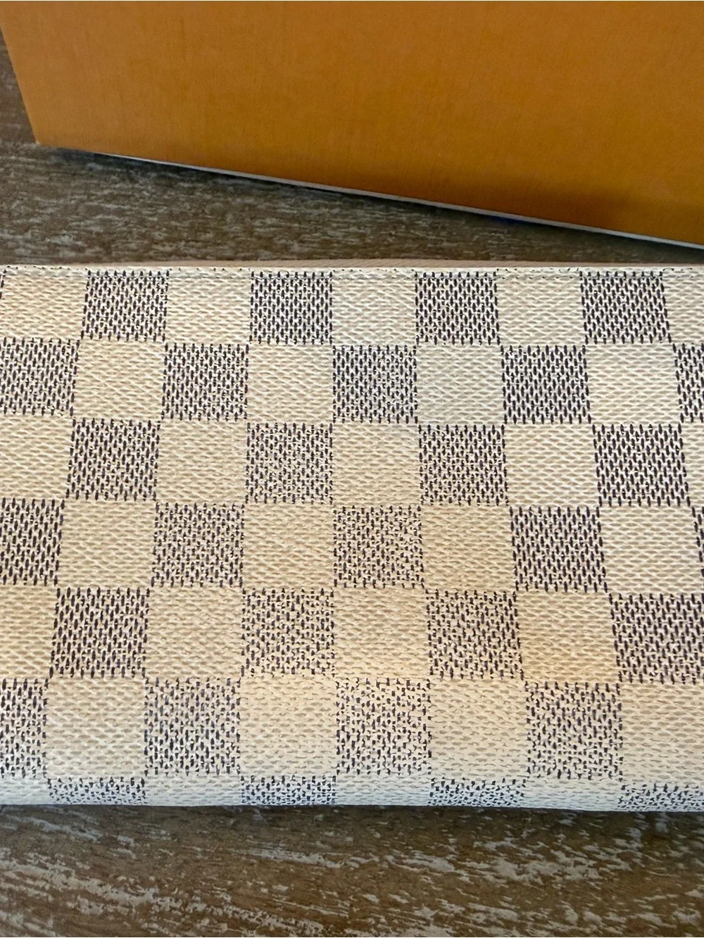 Louis Vuitton Damier Azur Zippy wallet